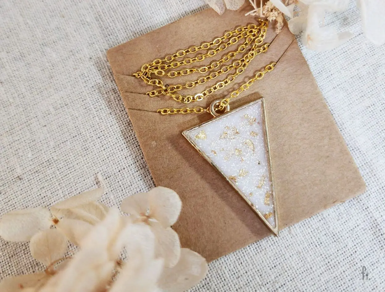 Li'Annette Royal Snow Princess Resin Necklace