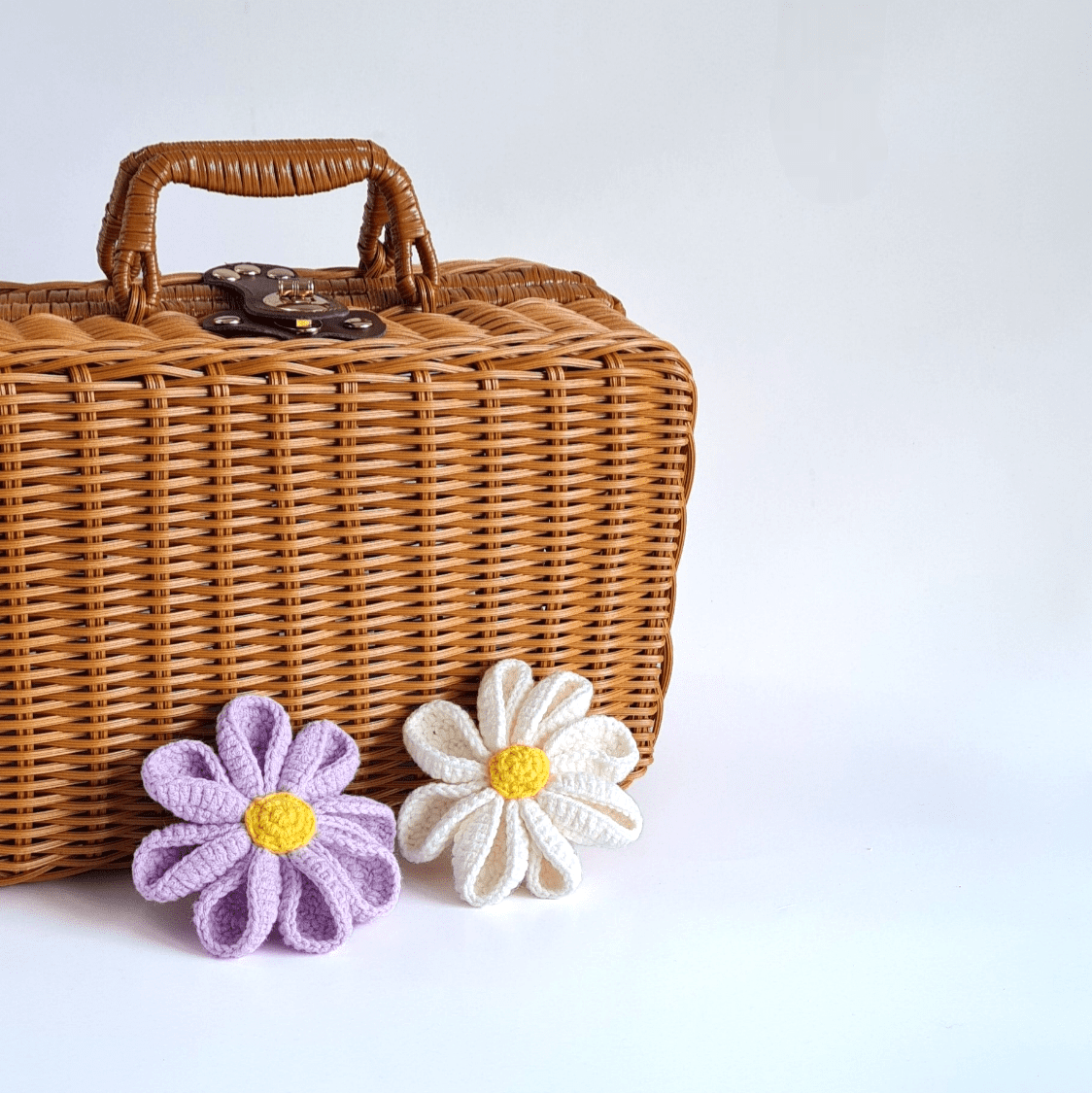 Daisy Flower Keychain + Bag Charm
