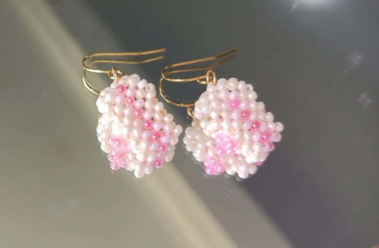 THE STONE Strawberry Cake Beaded Earrings