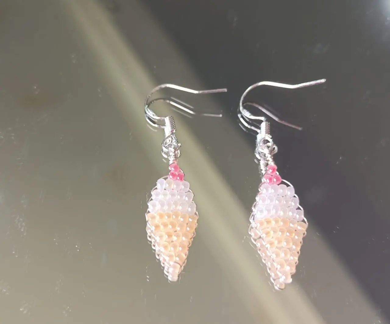 THE STONE Ice Cream Ear Hook Earrings