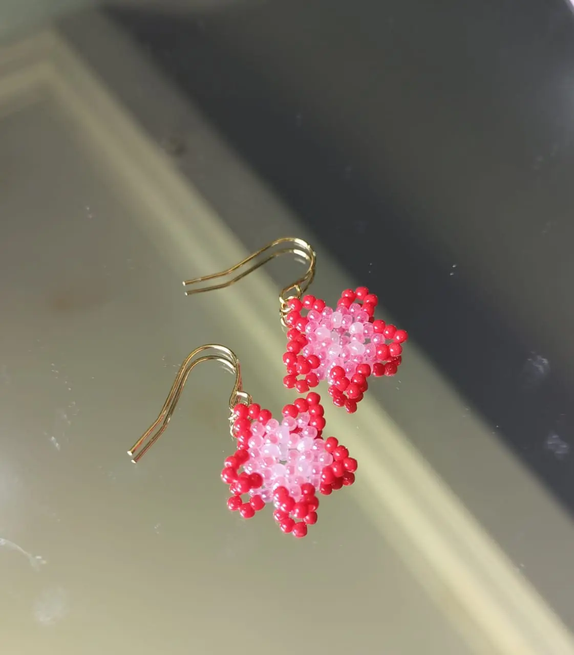THE STONE National Day Theme Hibiscus Beaded Earrings